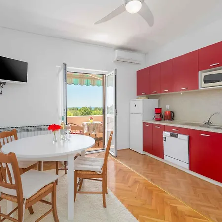 In Porec/istrien 10303 Apartamento